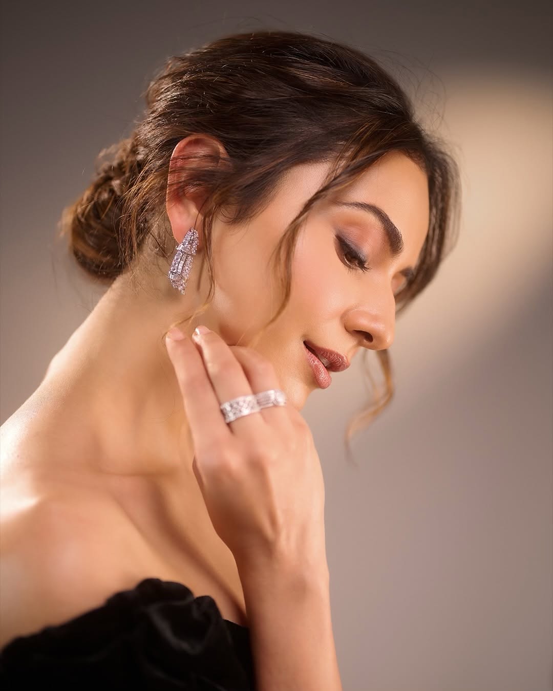 Long baguette leaf earrings
– JoolryIndi...