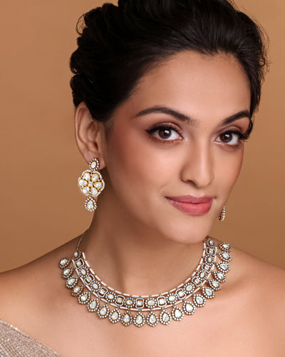 Taherim Victorian Necklace Set