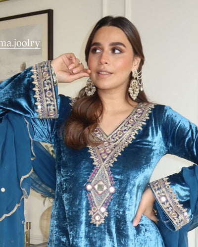 Aarnika Jhumkas
