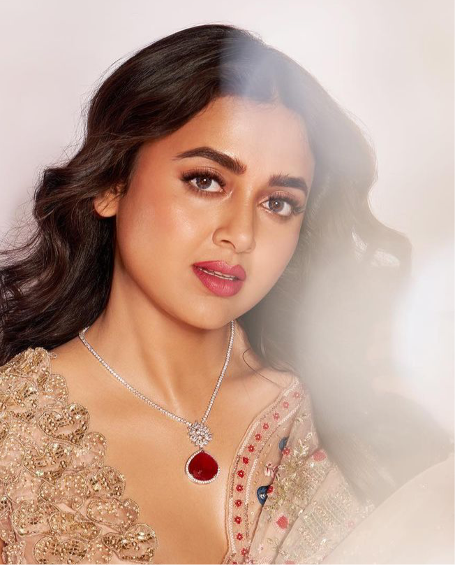 Shaina Necklace Set