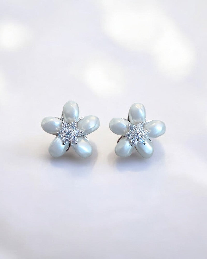 5 PETAL FLOWER PEARL STUD'S