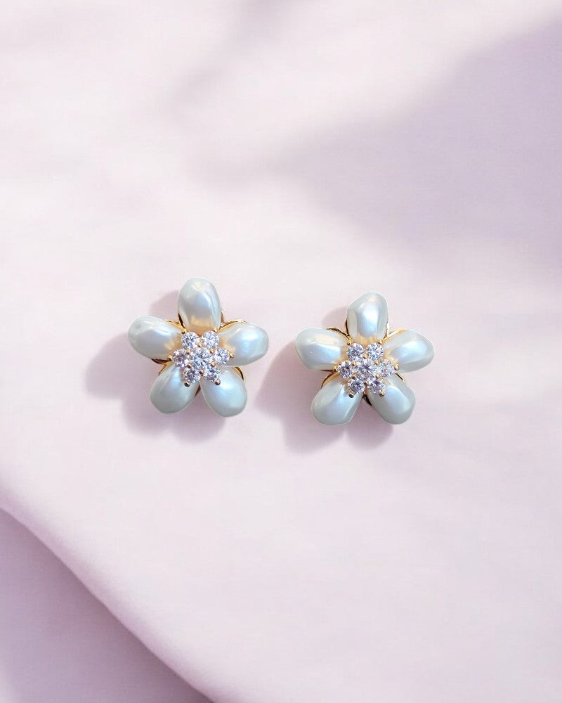 5 PETAL FLOWER PEARL STUD'S