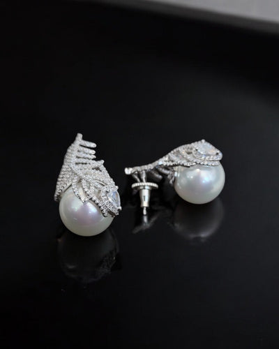 Leaf Pearl stud'S