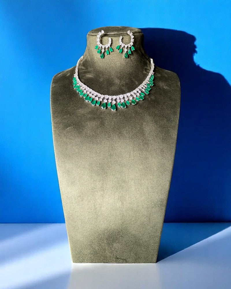 Emerald Diamond Necklace Set