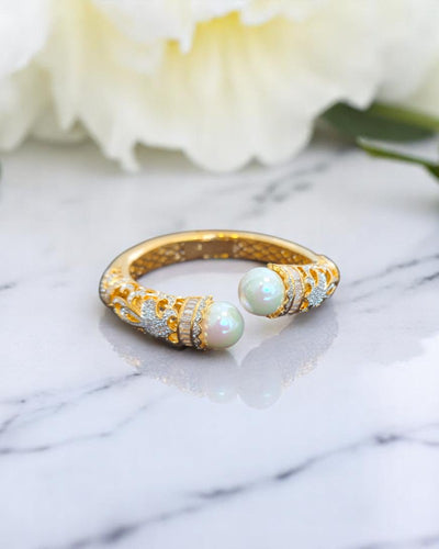 Jee's Pearl Kada