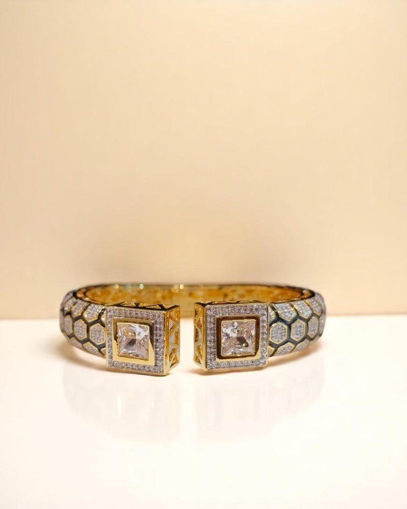 Lipauck Enamel Bangles
