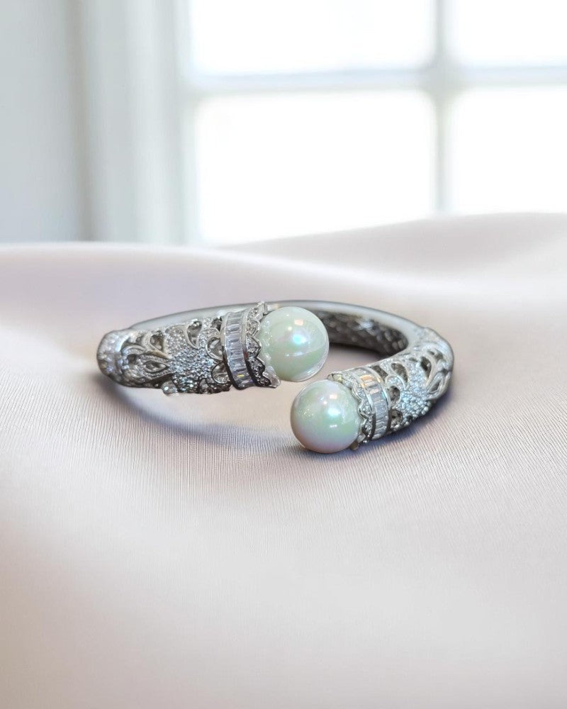 Astra Pearl Kada