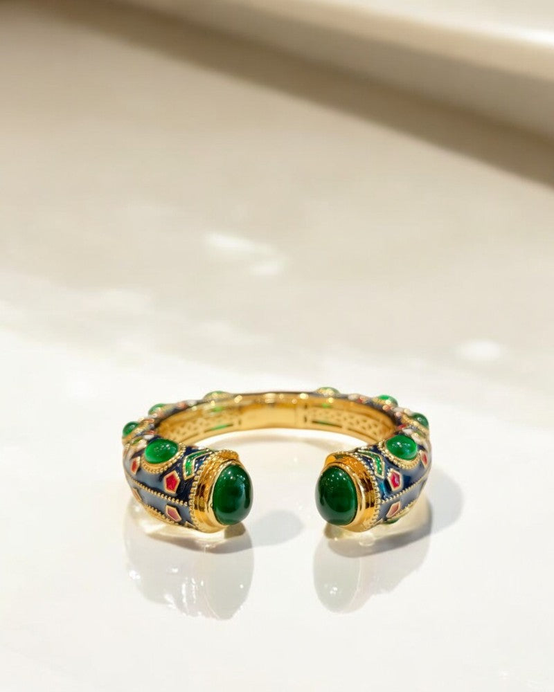 Mira Enamel Kada