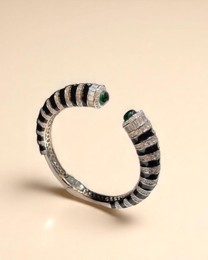 B&W Enamel Kada