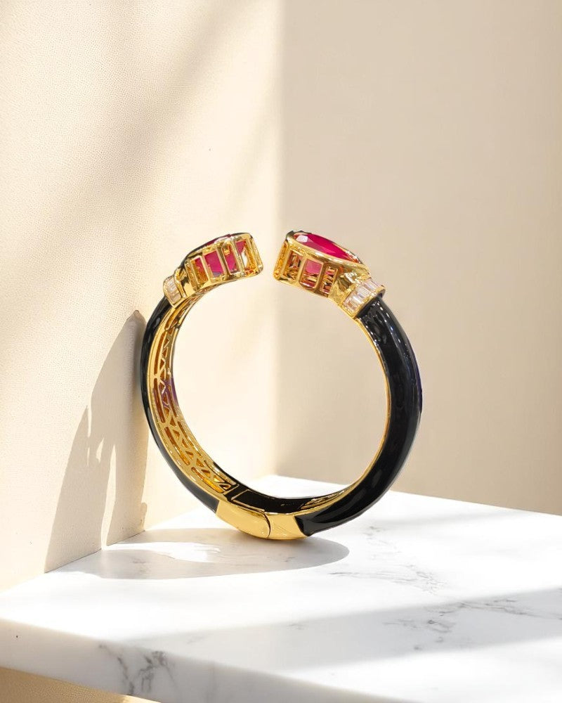 Betsy Enamel Bangle