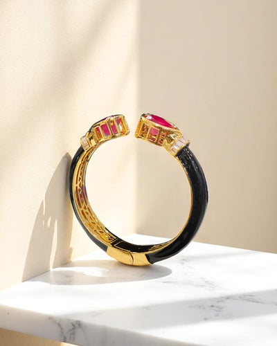 Betsy Enamel Bangle