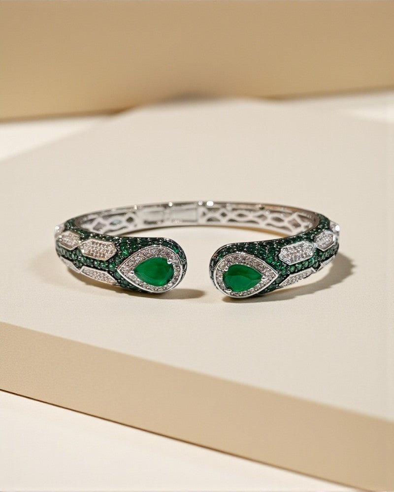 Nimra Color Kada