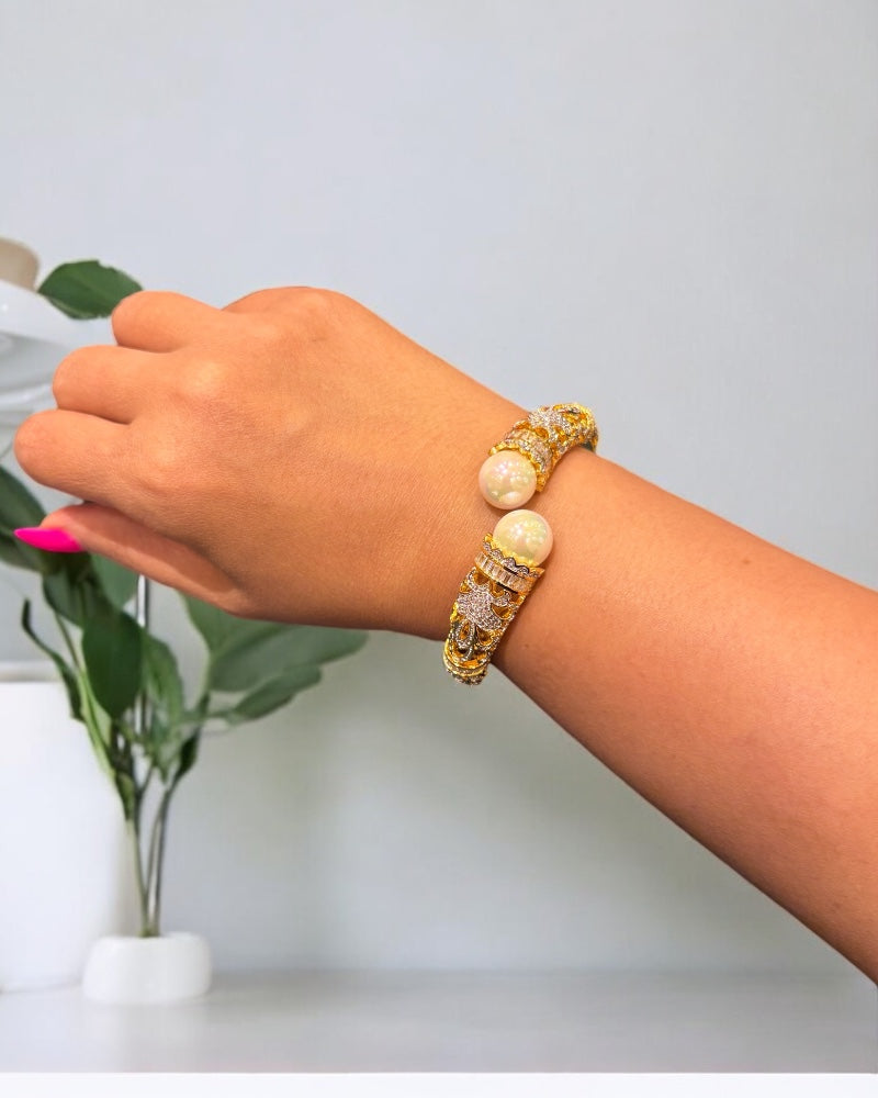 Jee's Pearl Kada