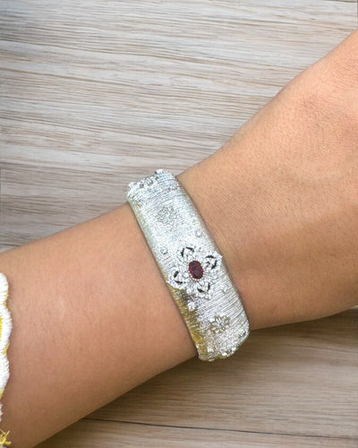 Textured metallic bangle