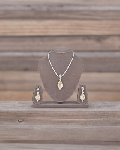 Farha Classic Necklace Set