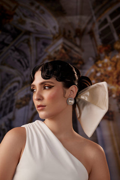 Sara Circular Pearl Studs