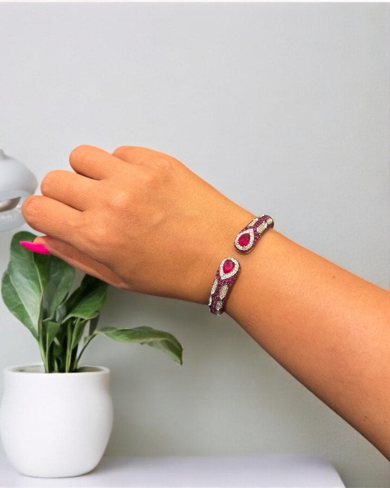 Nimra Color Kada