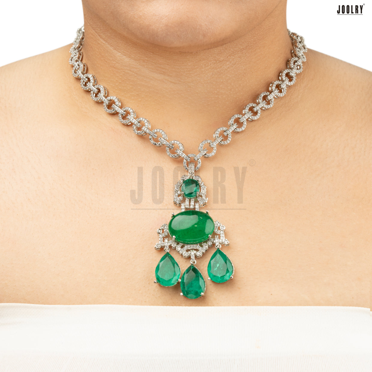 The green joyeria necklace set