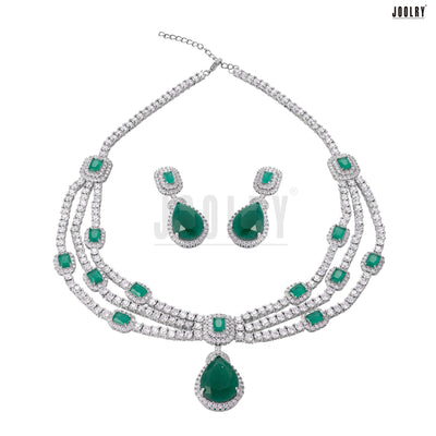 The queens necklace set