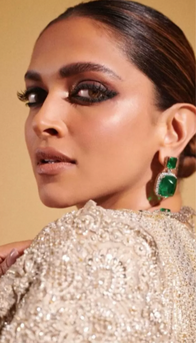 Deepika in Dual Doublets