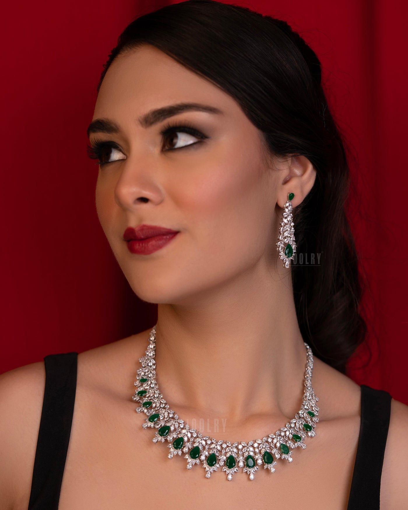 Emerald Grace Necklace Set