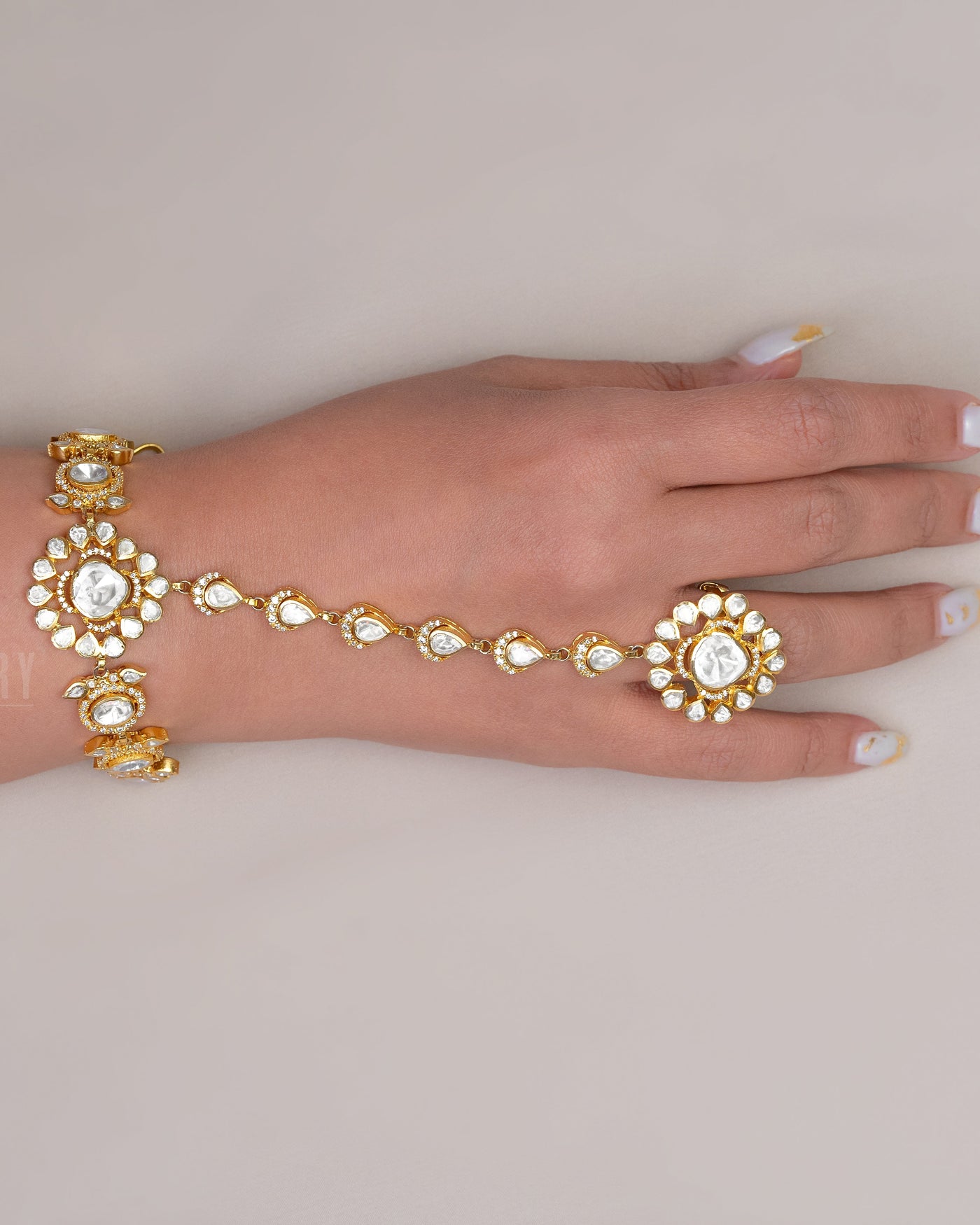 Celeste Moissanite Haathphool