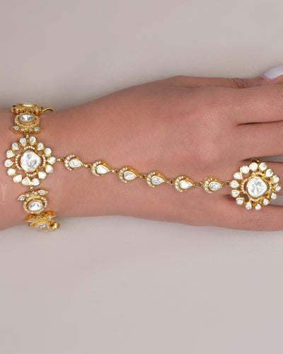 Celeste Moissanite Haathphool
