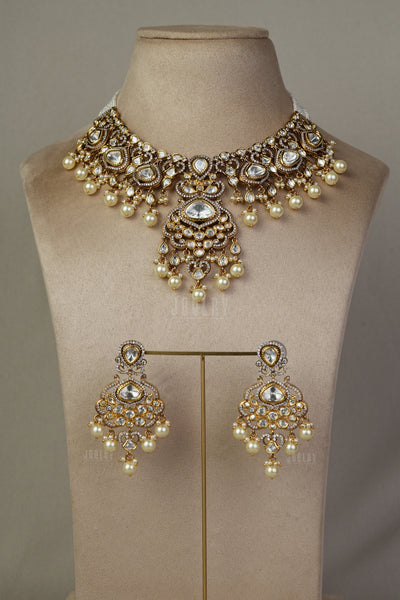 Auraa Polki Set