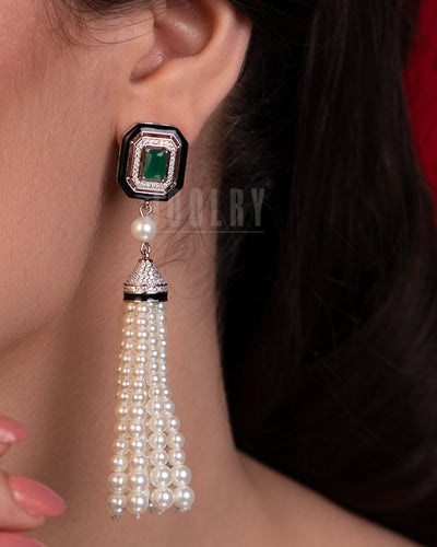 Emerald Pearl Tassel Set