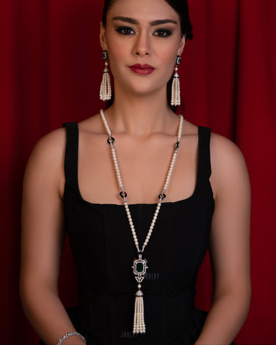 Emerald Pearl Tassel Set