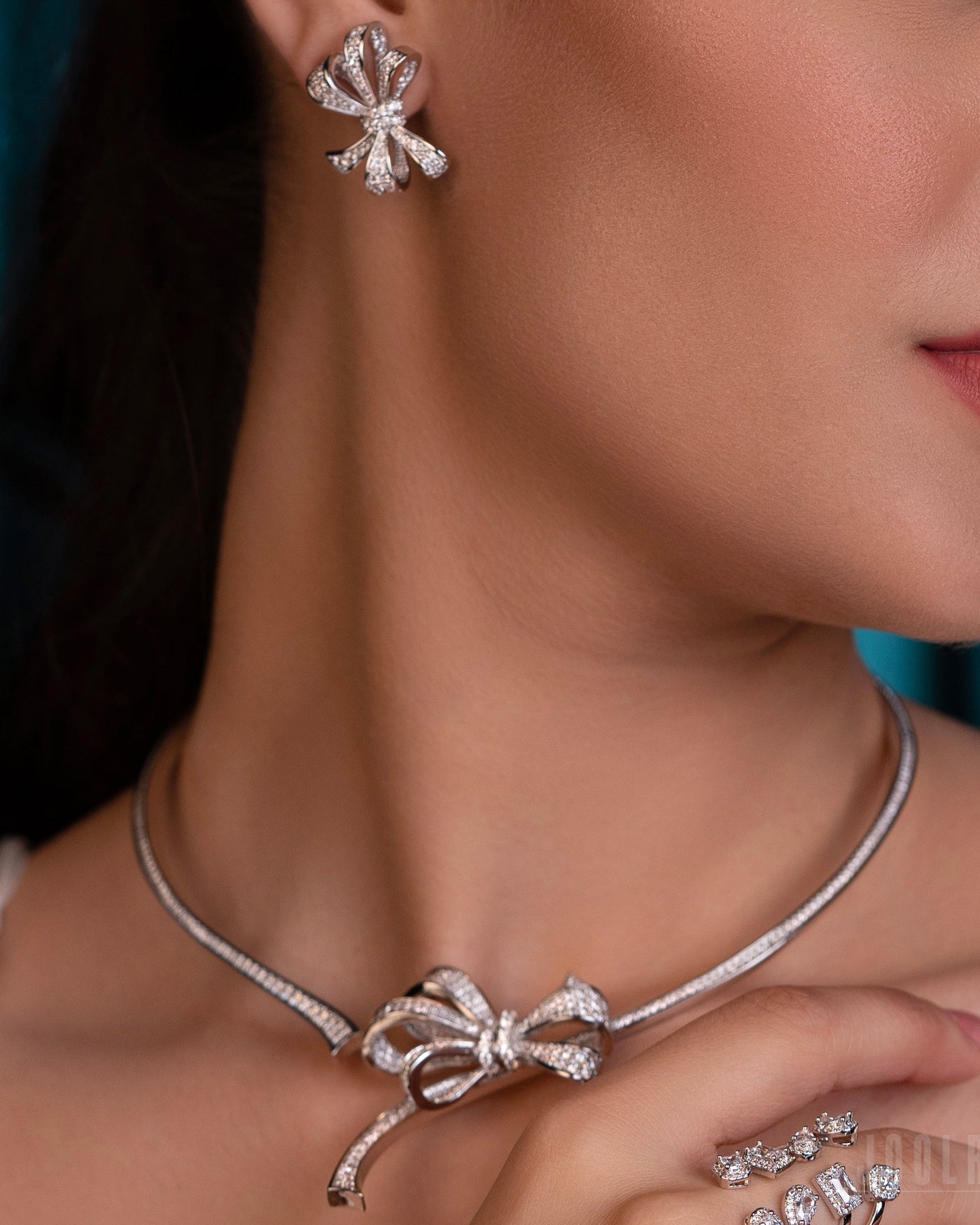 Sparkle Bow Elegance Necklace