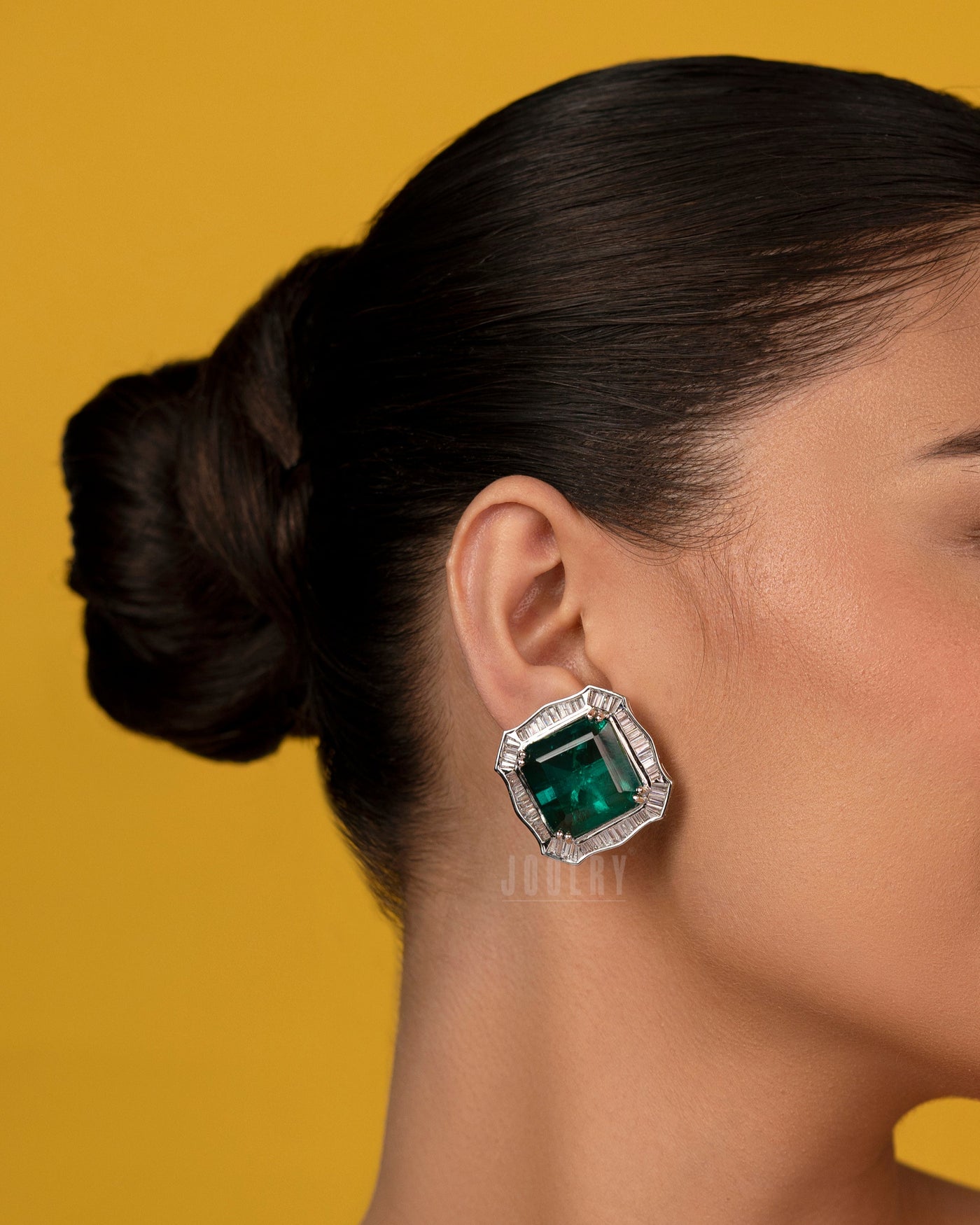 Kevi Emerald Stud