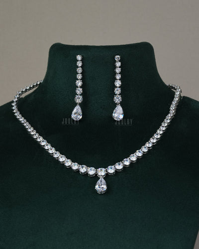 Zavya Necklace Set
