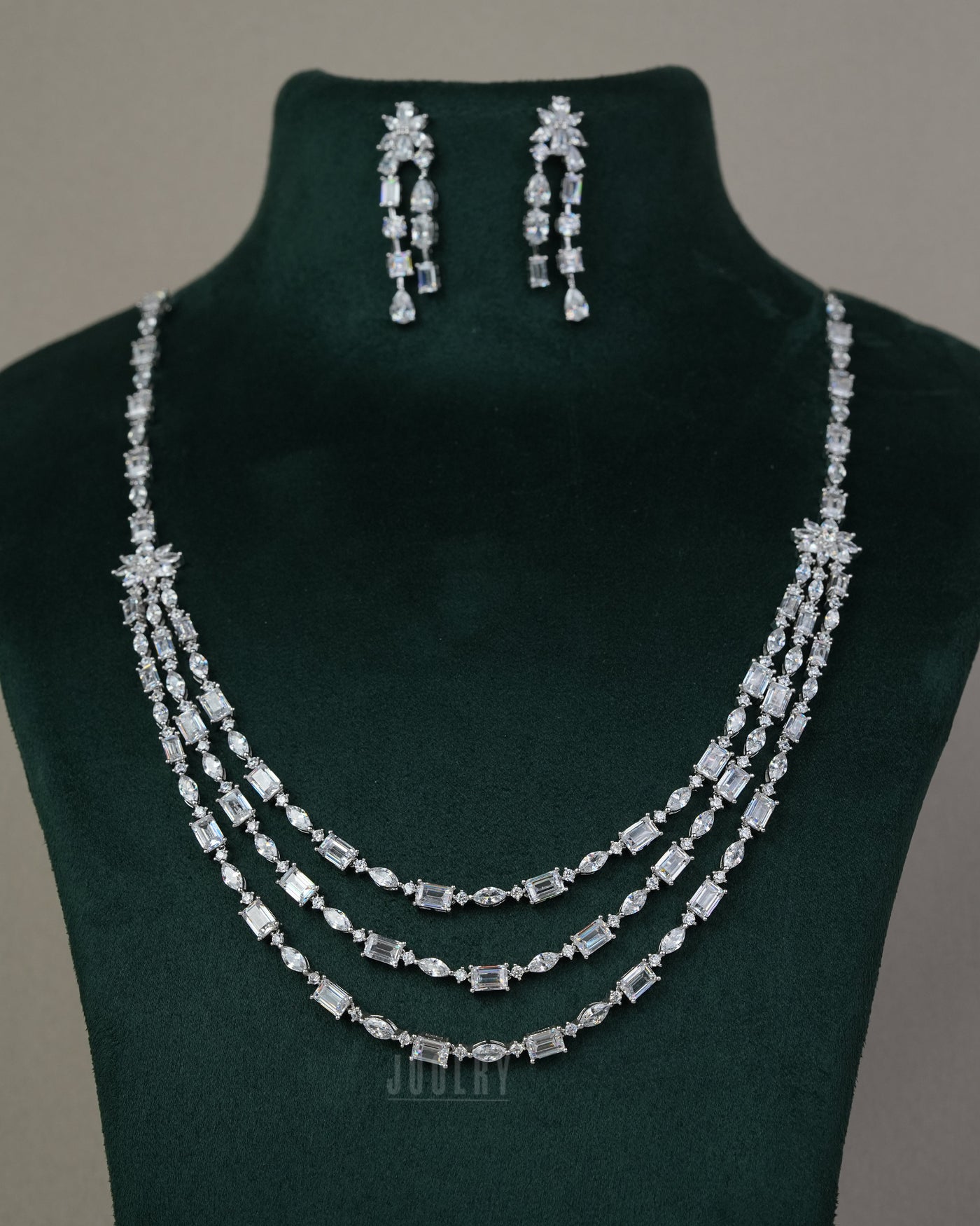 Maeve Marvelous Set