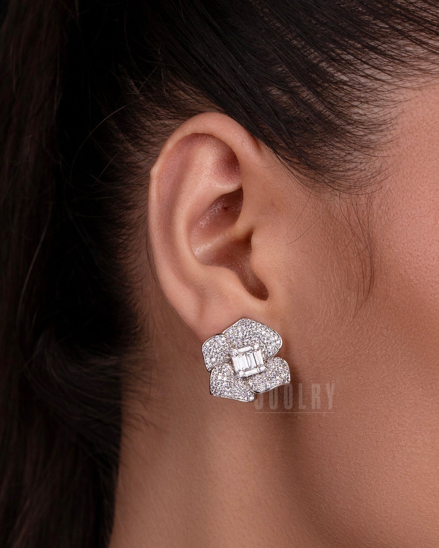 Dazzling Radiance Stud
