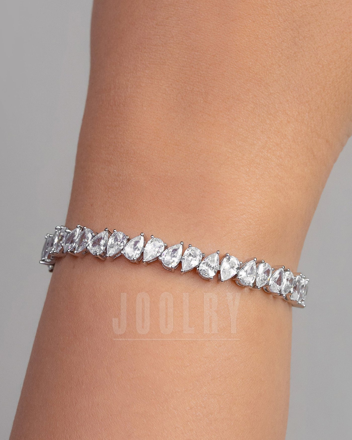 Pear Shape Premium Bracelet