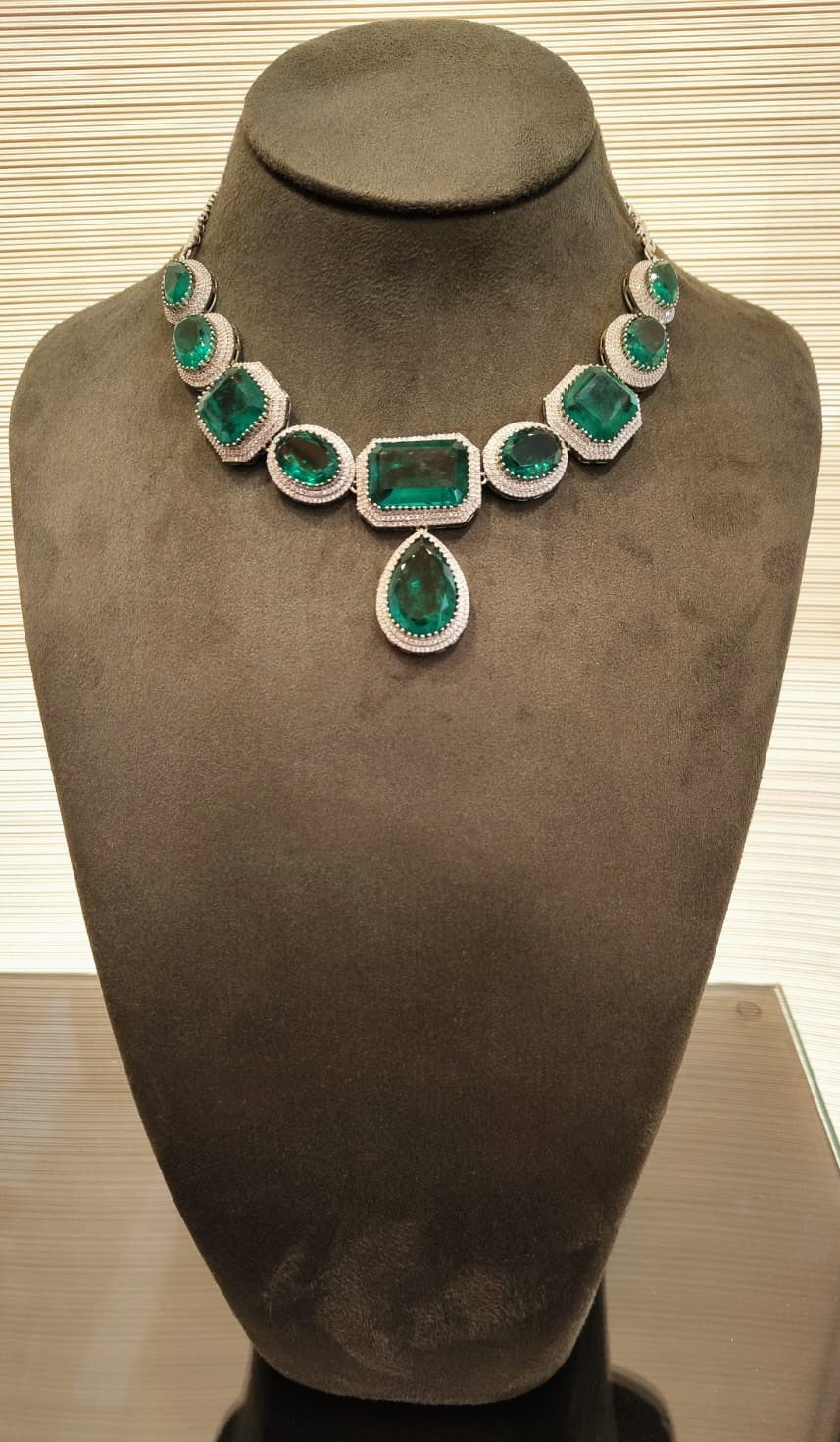 Emerald Dreams Necklace Set