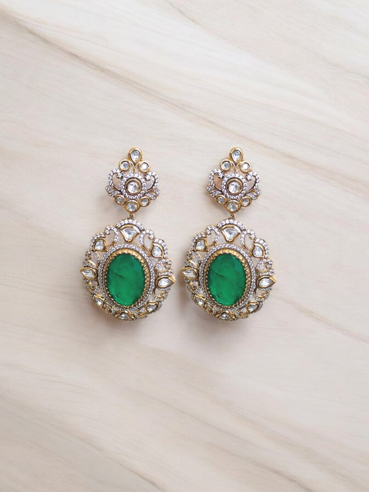 ROYAL OVAL EARRINGS