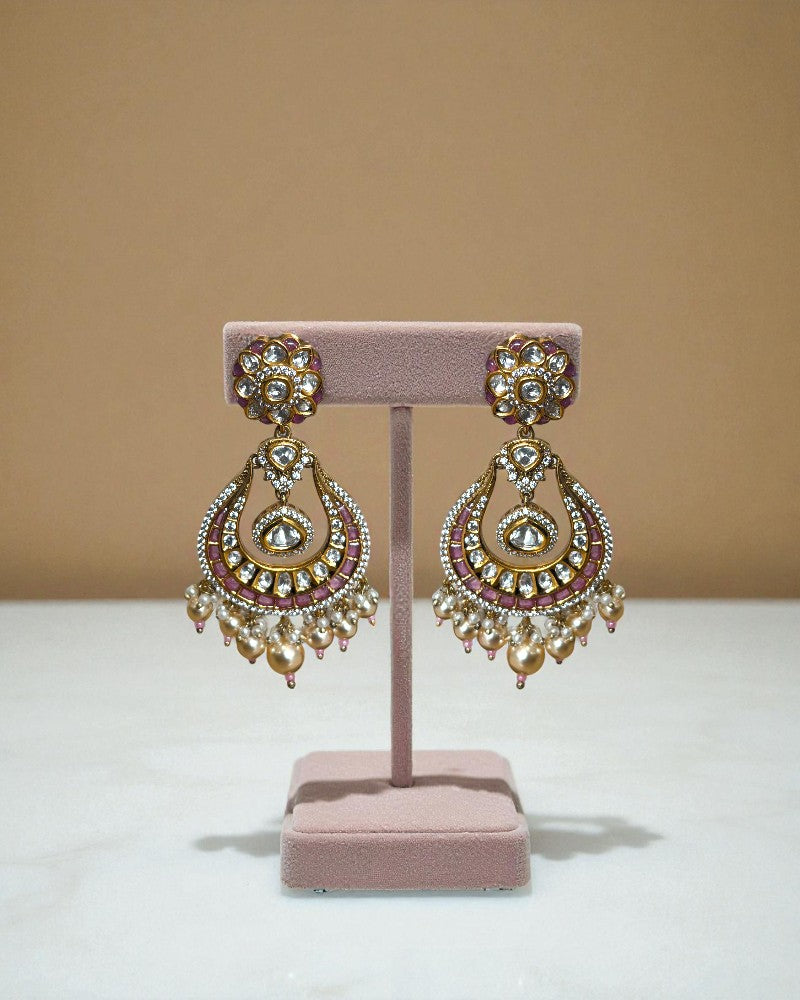 Mahira Chandbali with Kaanchain