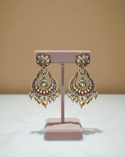 Mahira Chandbali with Kaanchain