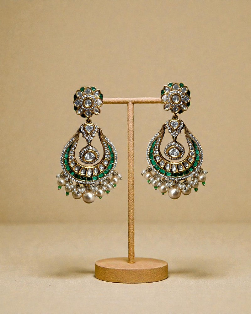 Mahira Chandbali with Kaanchain